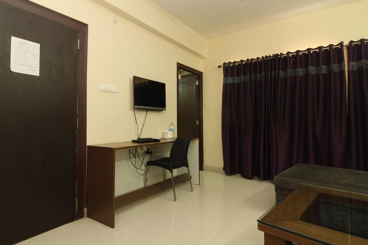 Namo Suites Hyderabad Bagian luar foto