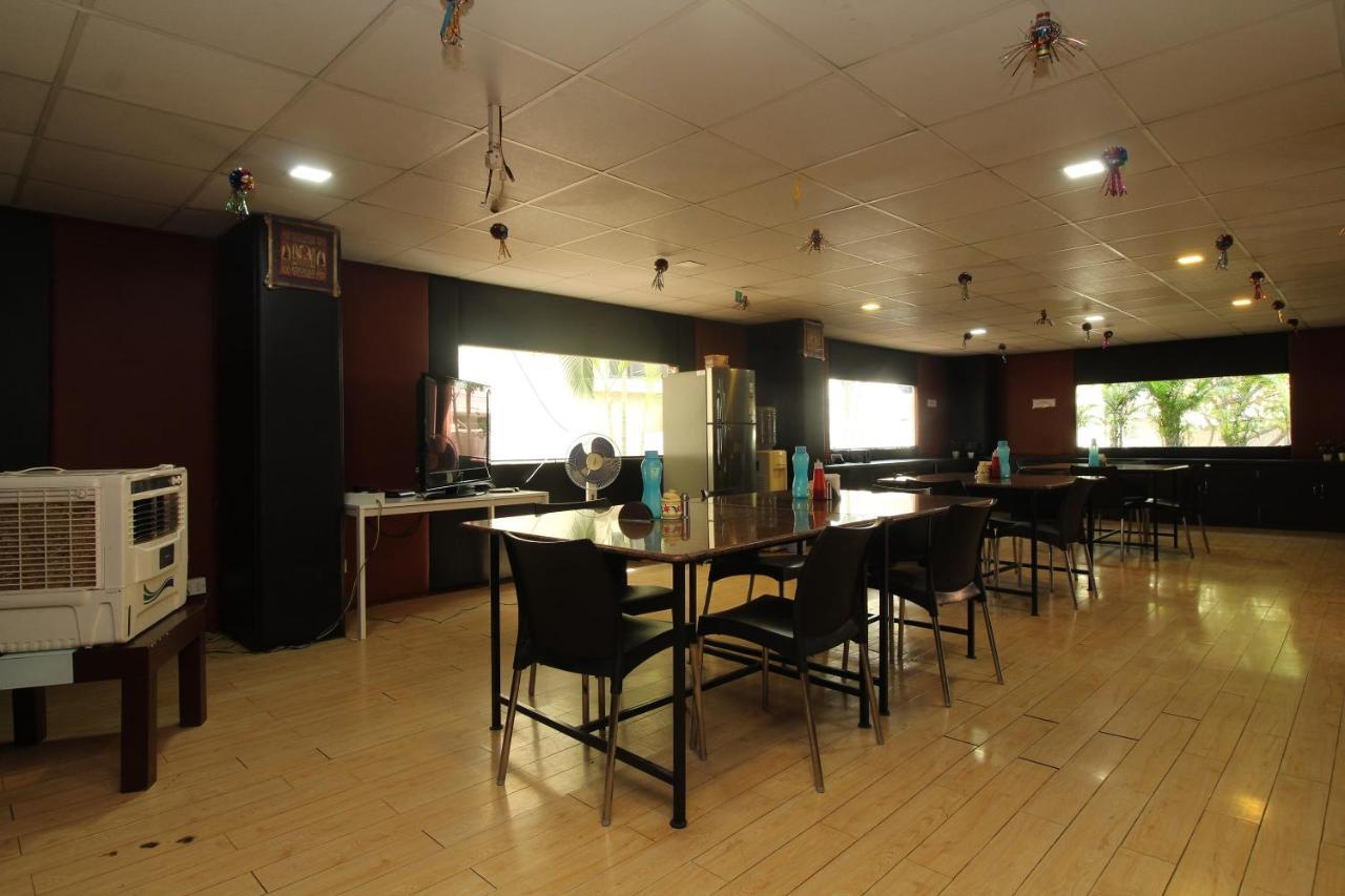 Namo Suites Hyderabad Bagian luar foto