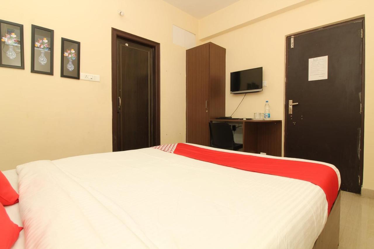 Namo Suites Hyderabad Bagian luar foto