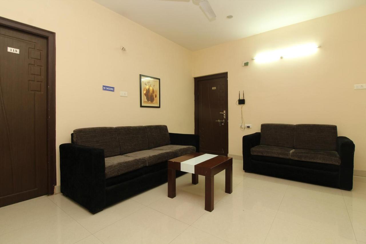 Namo Suites Hyderabad Bagian luar foto