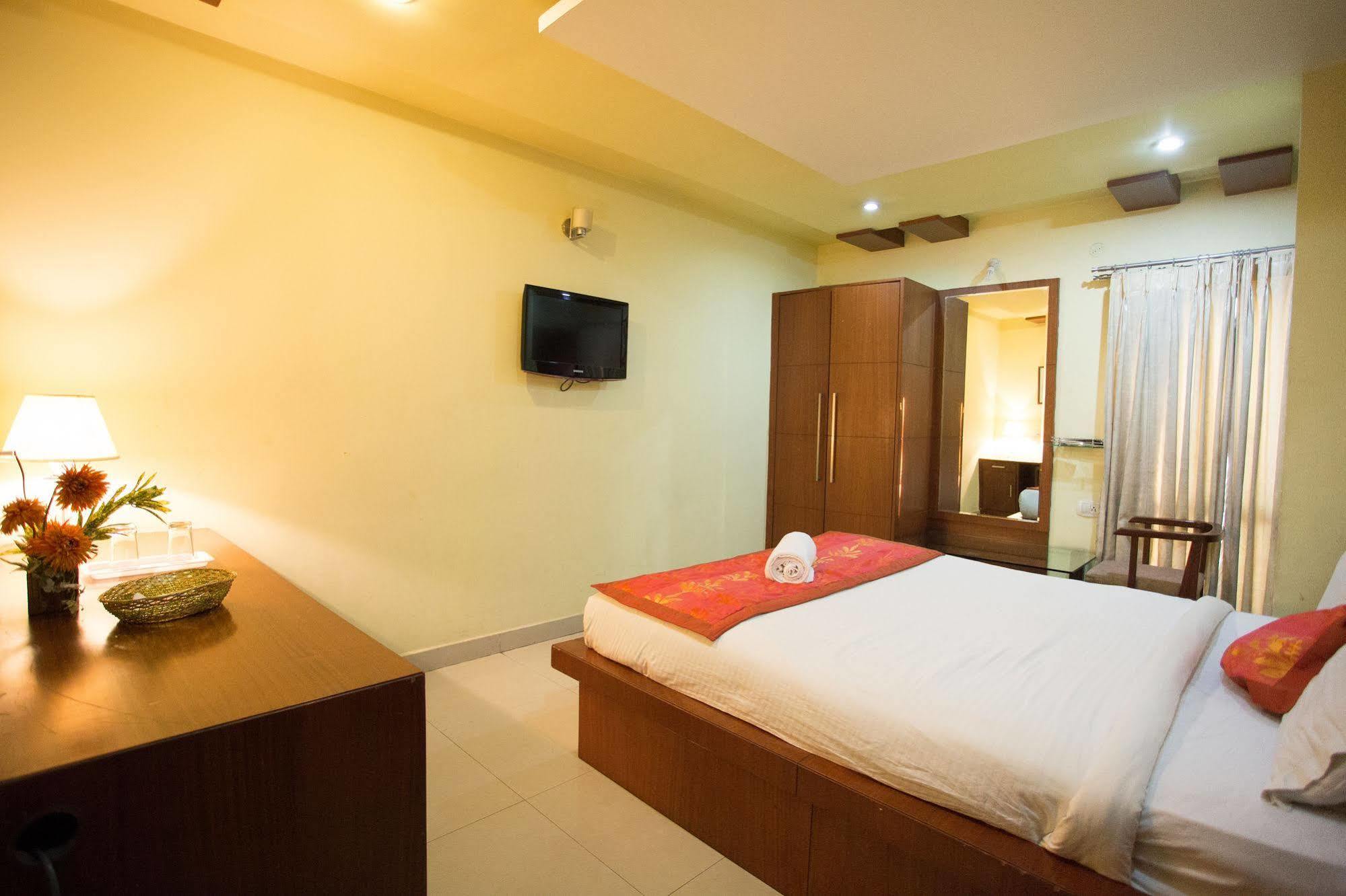 Namo Suites Hyderabad Bagian luar foto